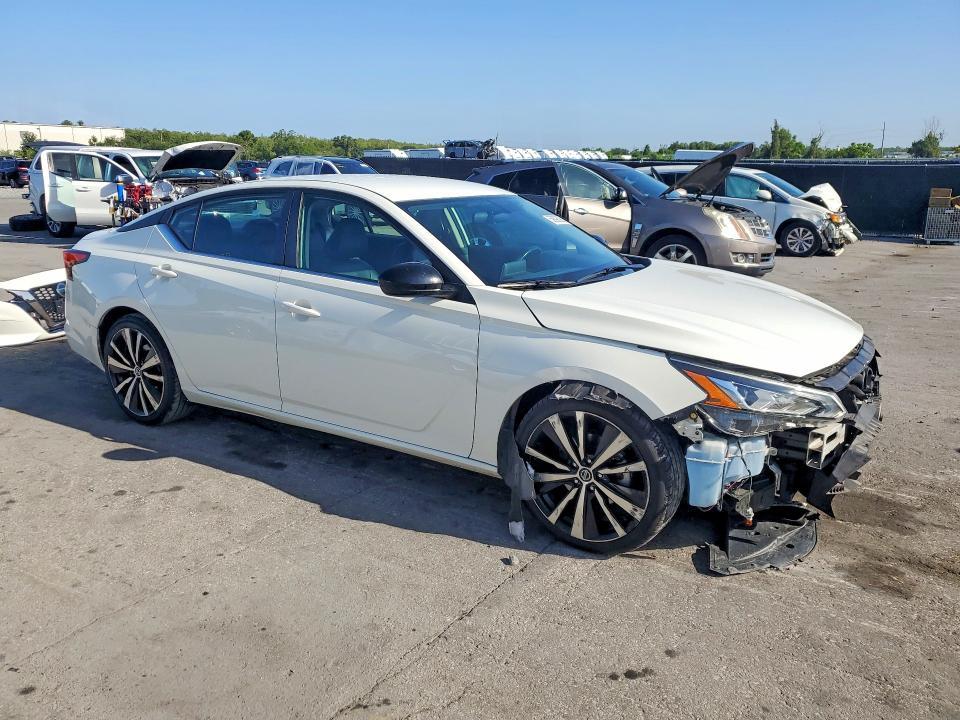 2019 Nissan Altima sr