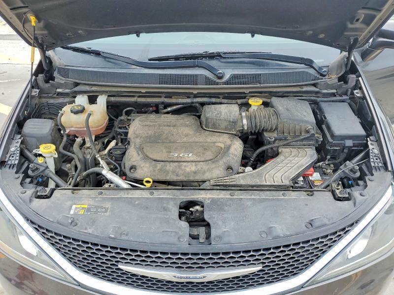 2018 Chrysler Pacifica Touring l
