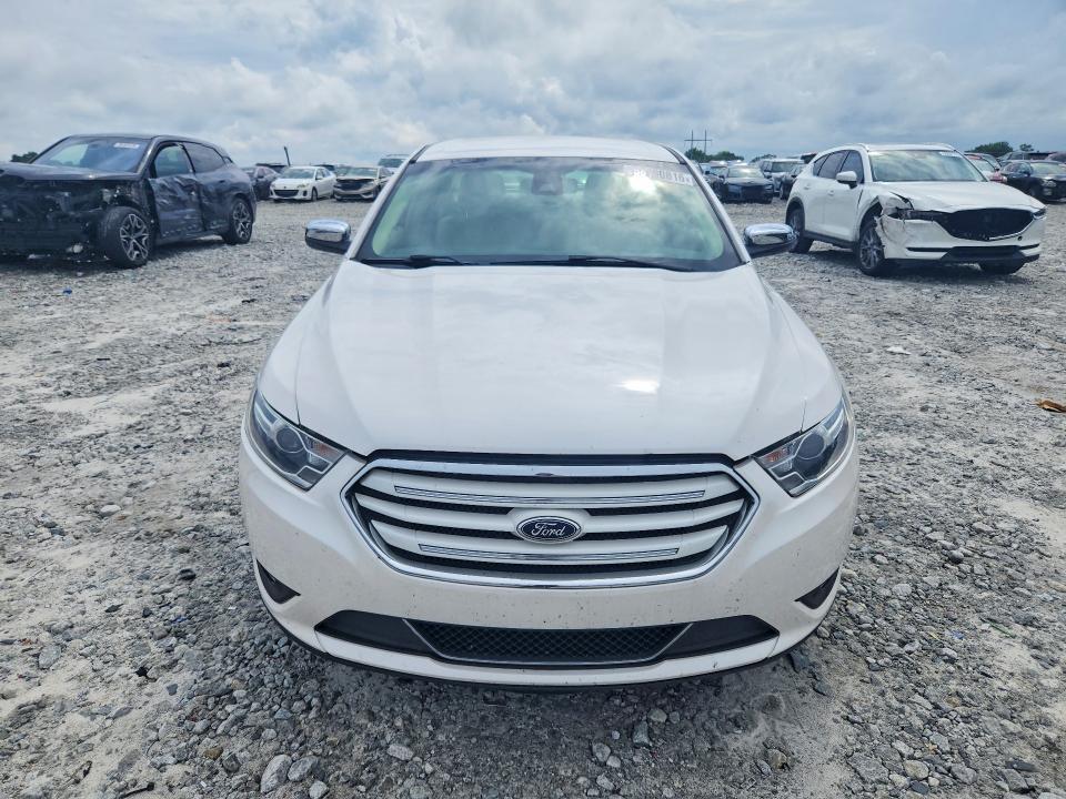2018 Ford Taurus Limited