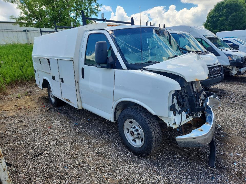 2015 GMC Savana Utility / Service Truck