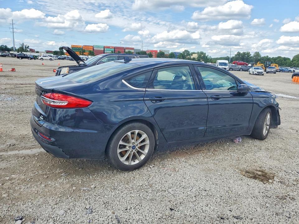 2020 Ford Fusion se