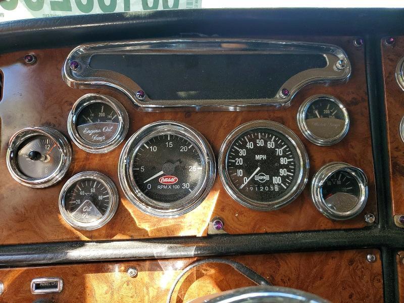 2003 Peterbilt 379 Semi Truck