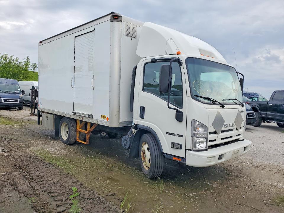 2015 Isuzu NQR Delivery Truck