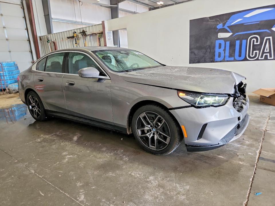 2026 BMW 530 i