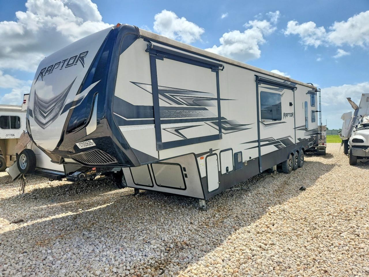 2018 Raptor 2018 Keystone Raptor Camper