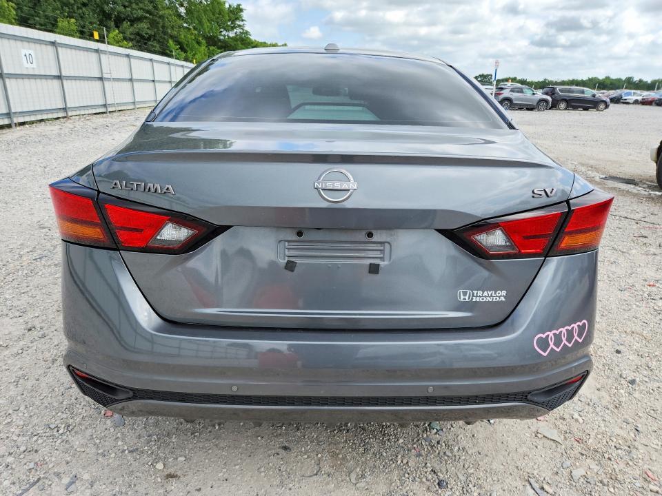 2023 Nissan Altima sv