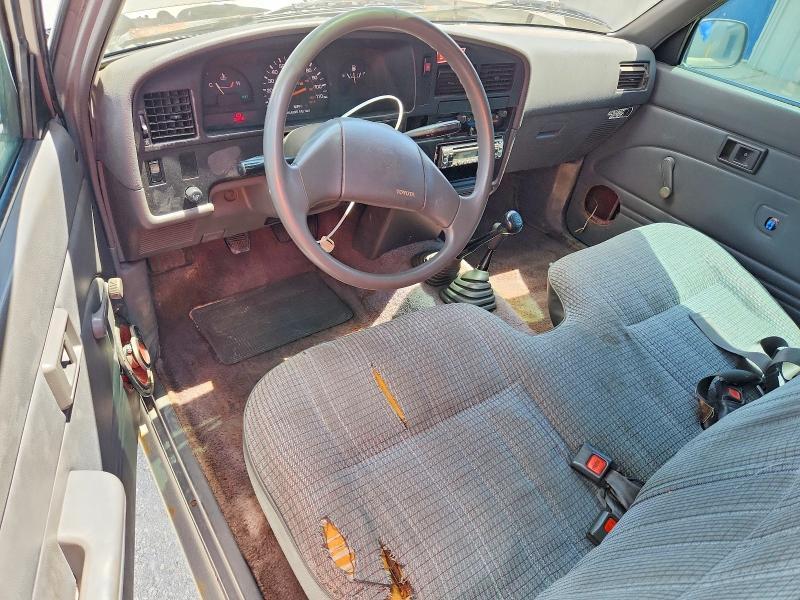 1990 Toyota Pickup Deluxe
