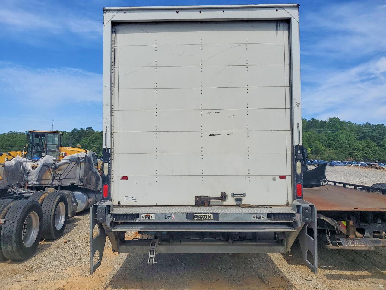 2020 International MV607 BOX Truck