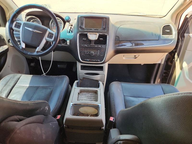 2013 Chrysler Town & Country Touring