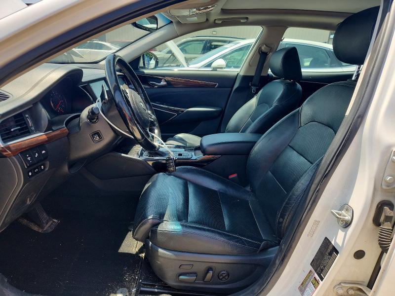 2017 KIA Cadenza Technology