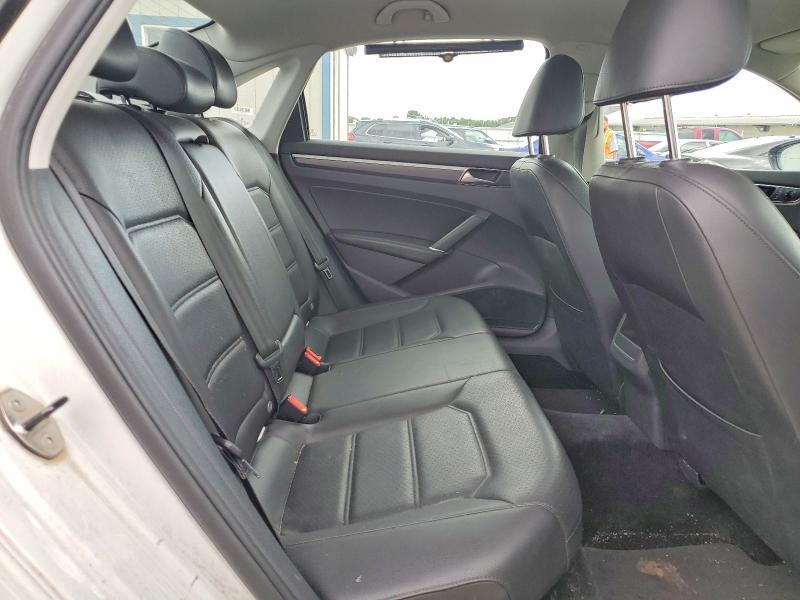 2018 Volkswagen Passat s