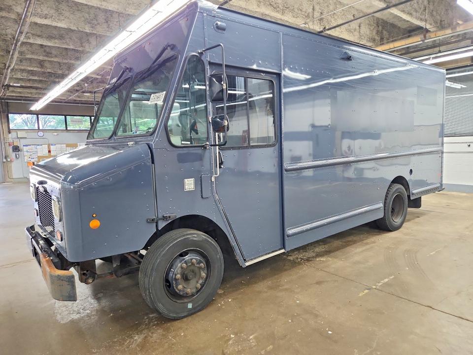 2021 Freightliner MT45G Chassis Delivery Van