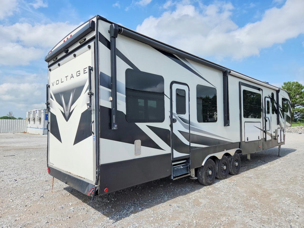 2021 Voltage 2021 Keystone Voltage Camper
