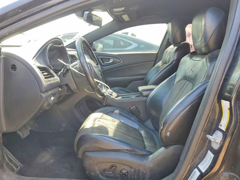 2016 Chrysler 200 s