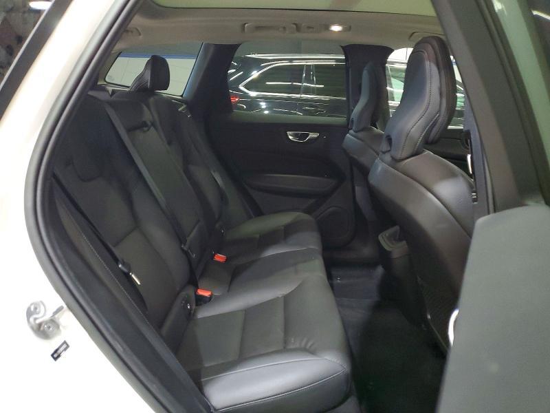 2022 Volvo Xc60 B5 Momentum