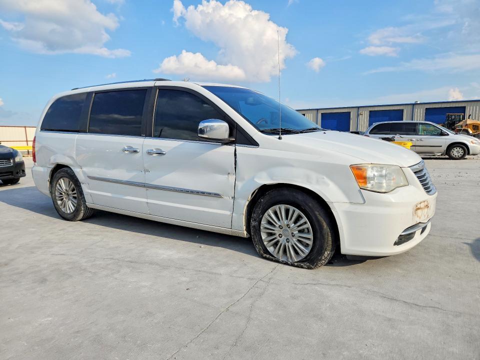 2013 Chrysler Town & Country Limited
