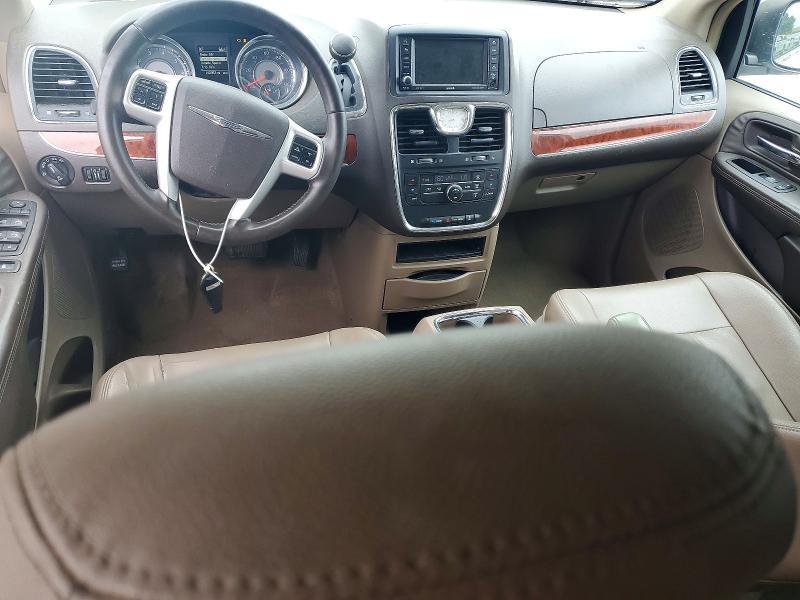 2014 Chrysler Town & Country Touring