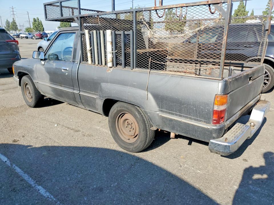 1988 Toyota Pickup Base