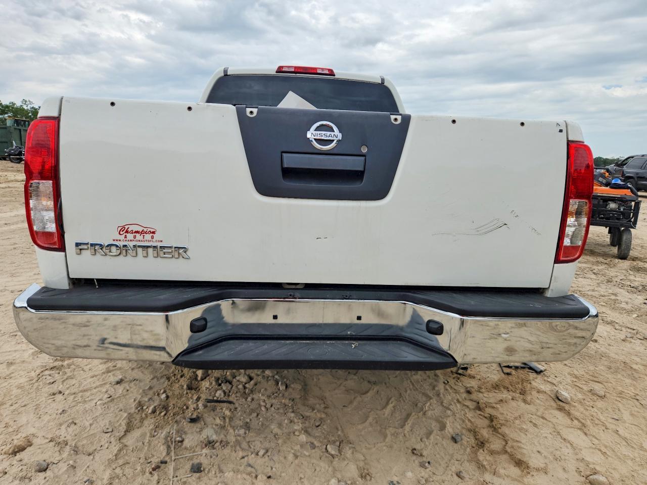 2015 Nissan Frontier S