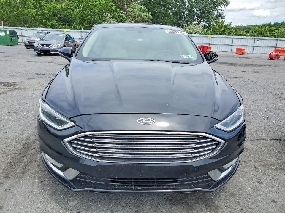 2018 Ford Fusion Titanium/platinum
