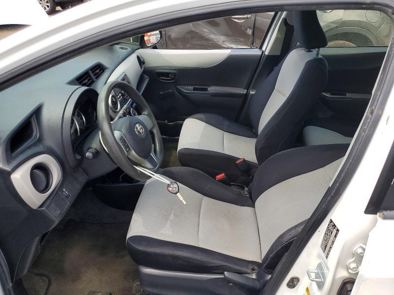 2013 Toyota Yaris 5-door l