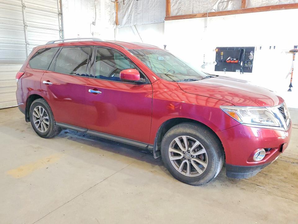 2016 Nissan Pathfinder sv