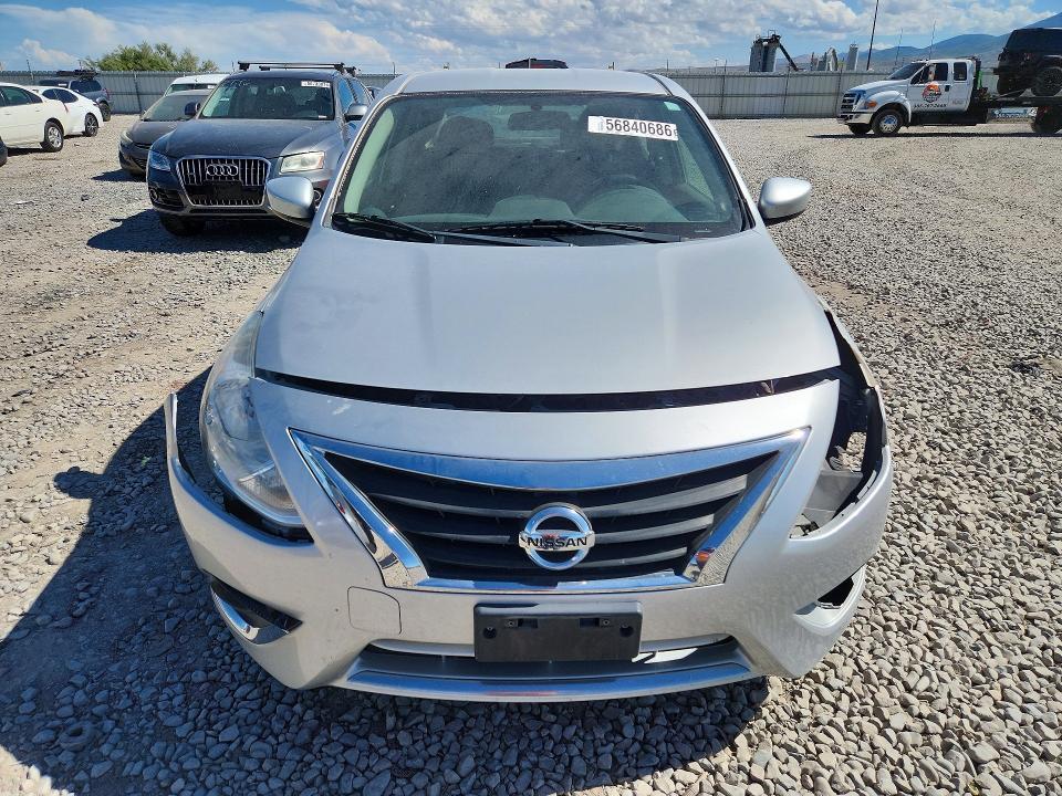 2018 Nissan Versa sv