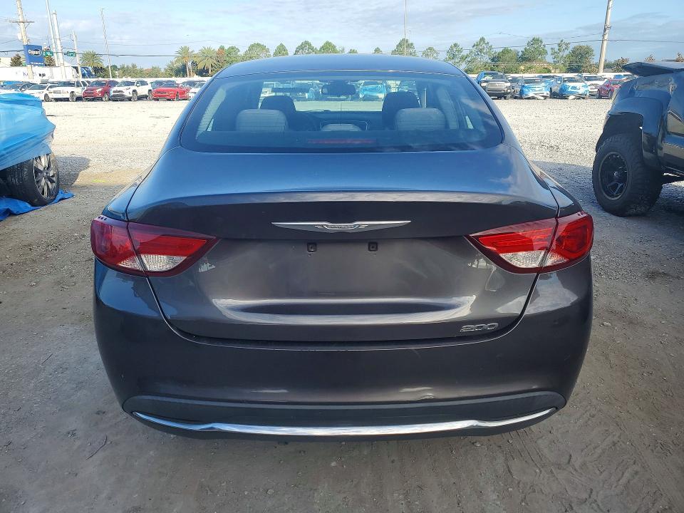 2015 Chrysler 200 Limited