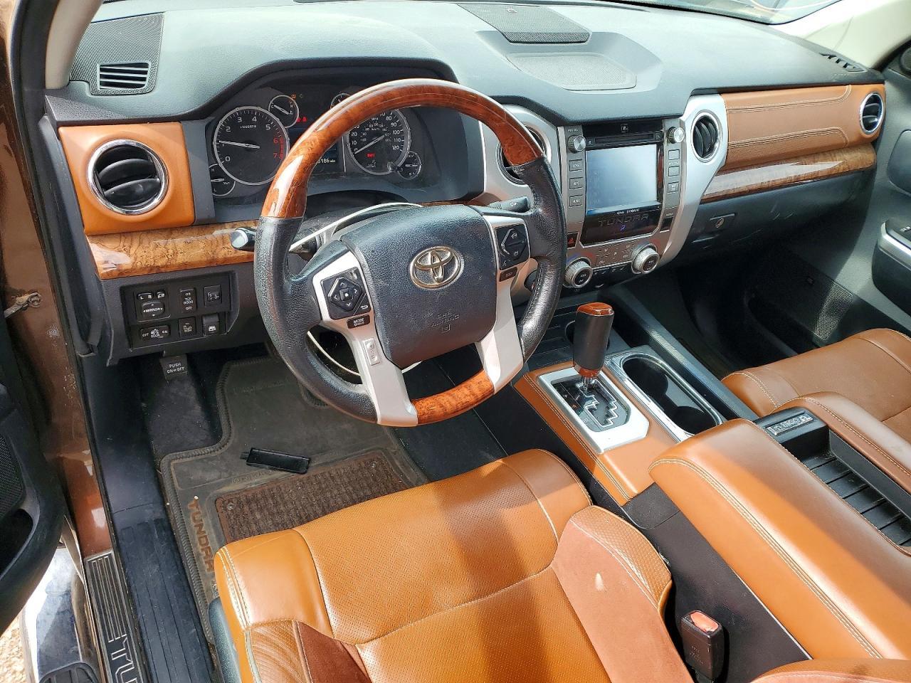 2014 Toyota Tundra Crewmax Platinum