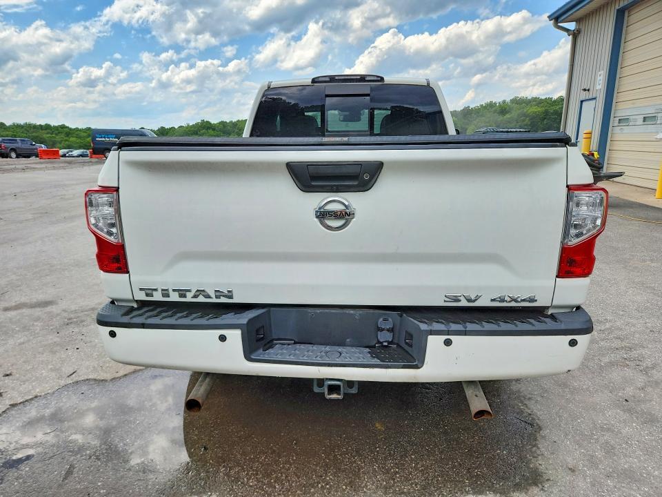 2018 Nissan Titan SV