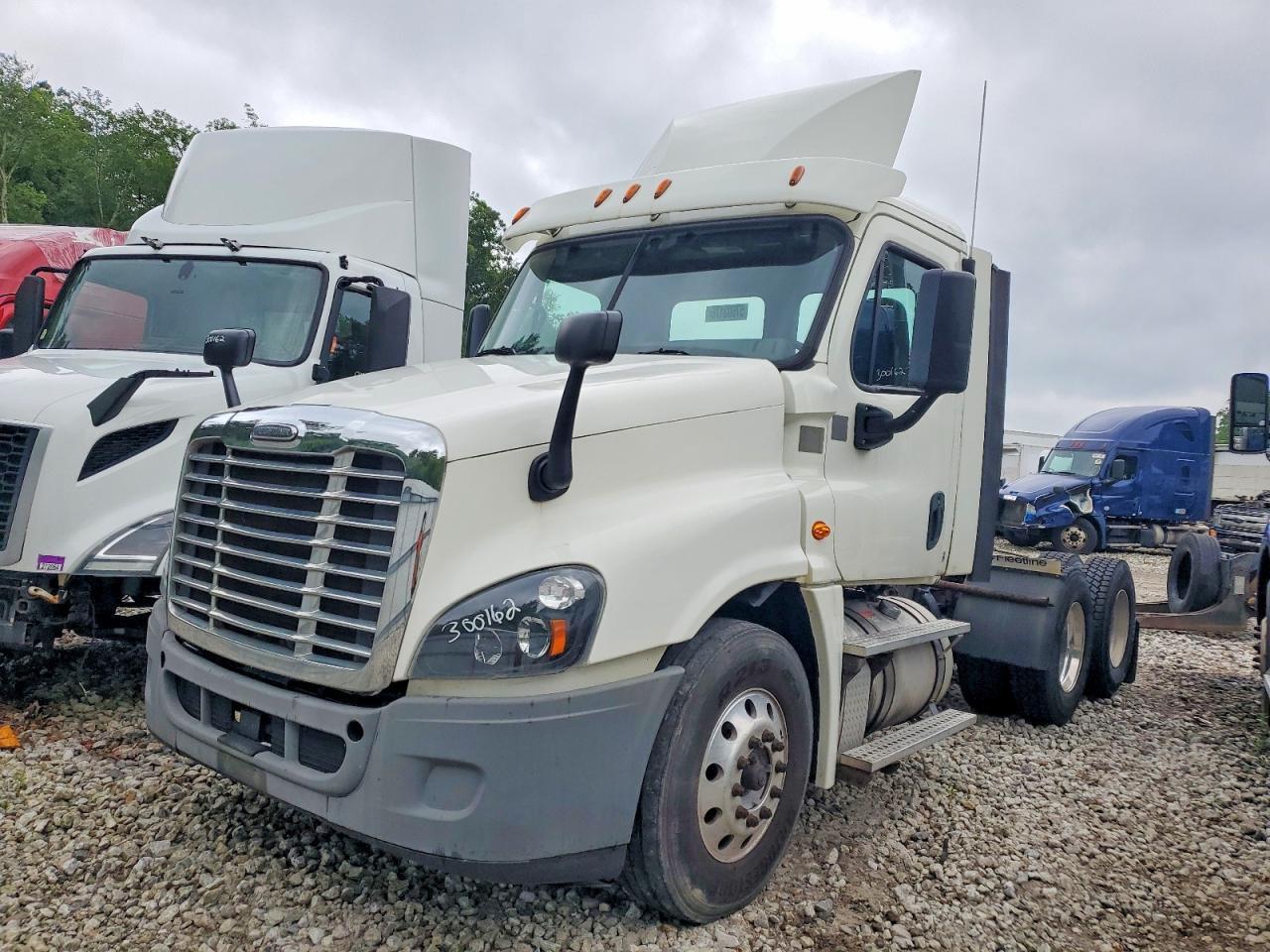 2018 Freightliner Cascadia 125 Semi Truck