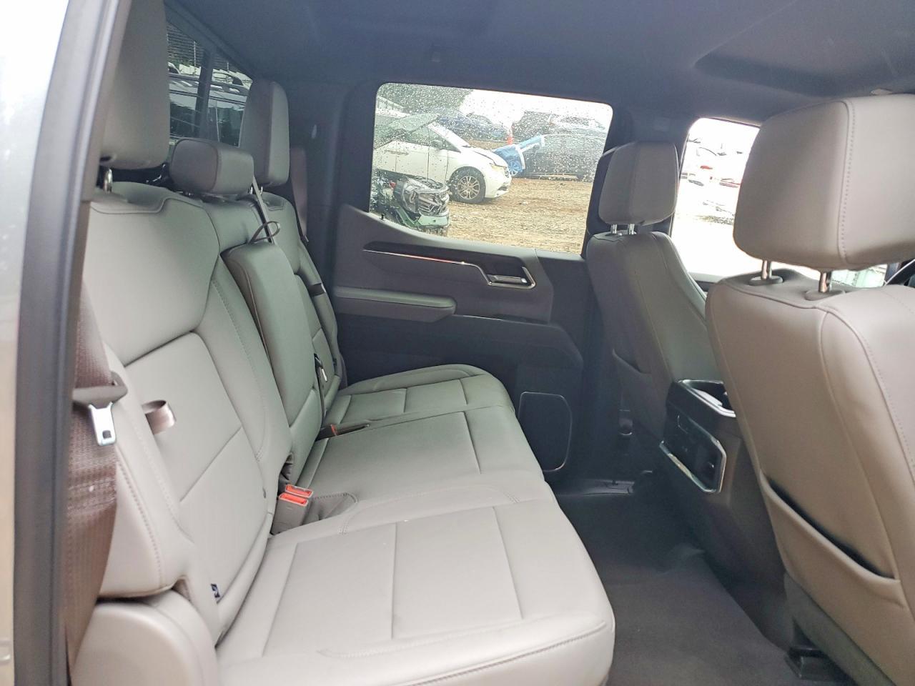 2026 GMC Sierra K1500 SLT