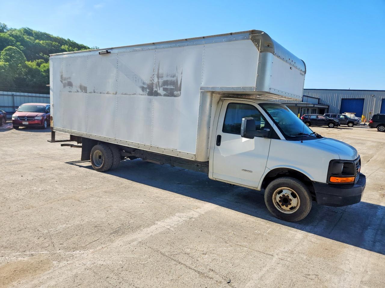 2016 GMC Savana Cutaway G4500