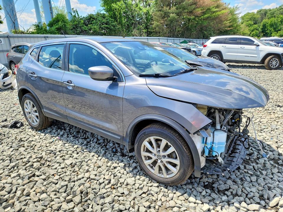 2020 Nissan Rogue Sport s