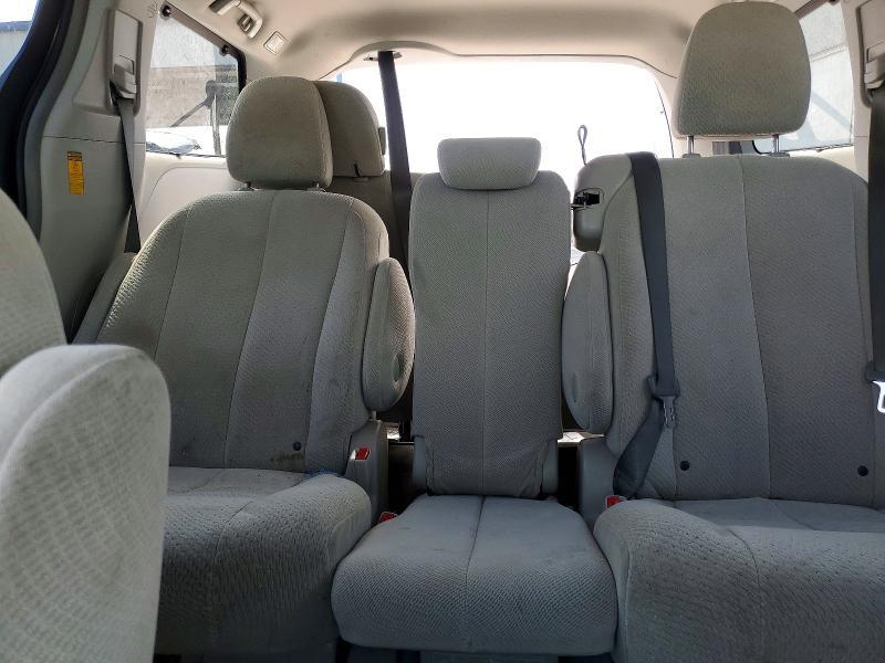 2014 Toyota Sienna le