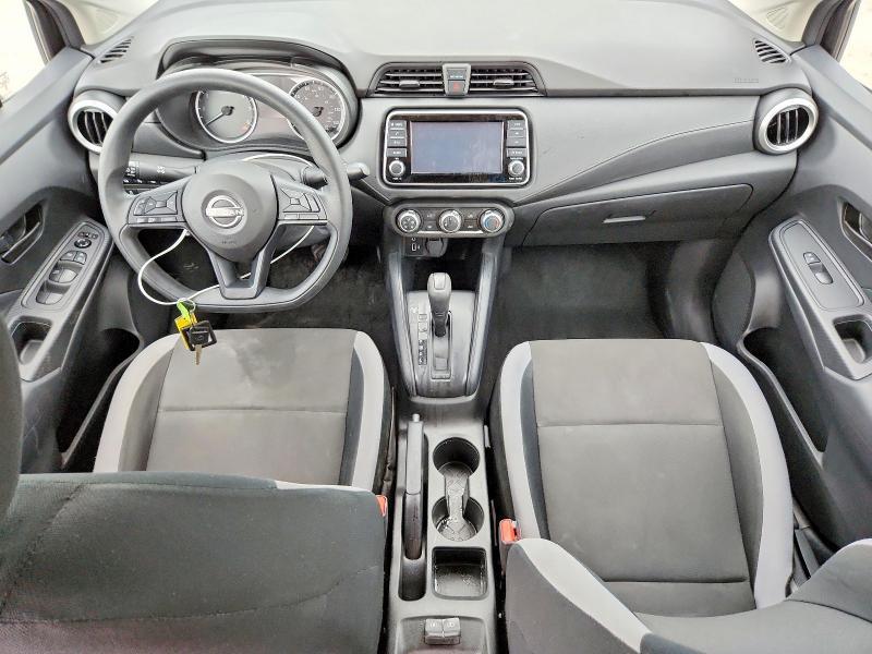 2025 Nissan Versa s