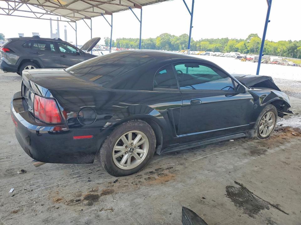 2004 Ford Mustang