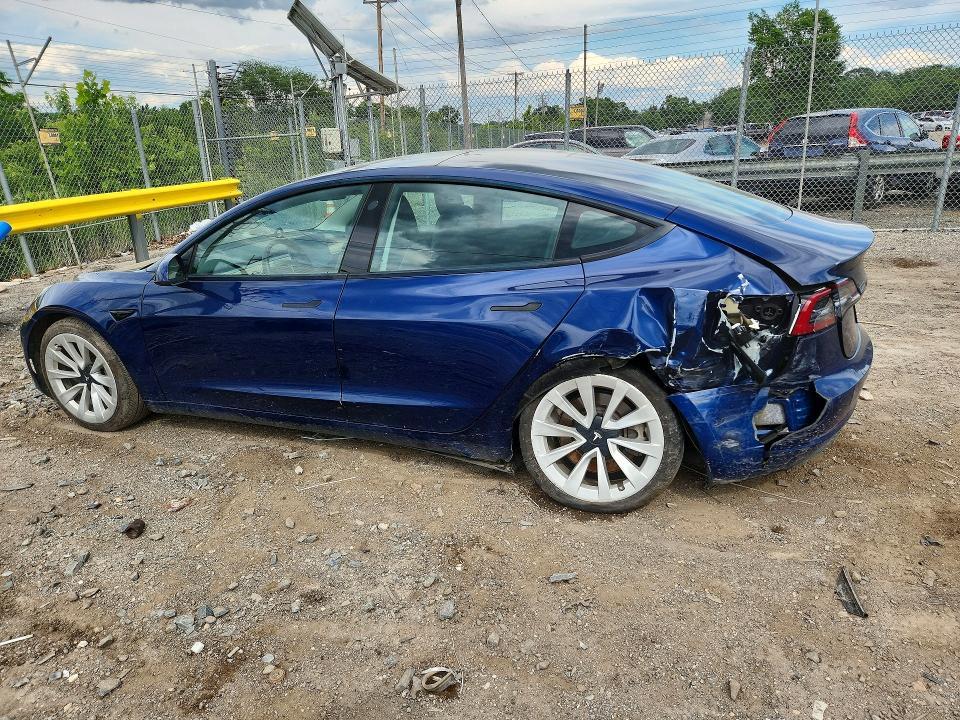 2022 Tesla 3