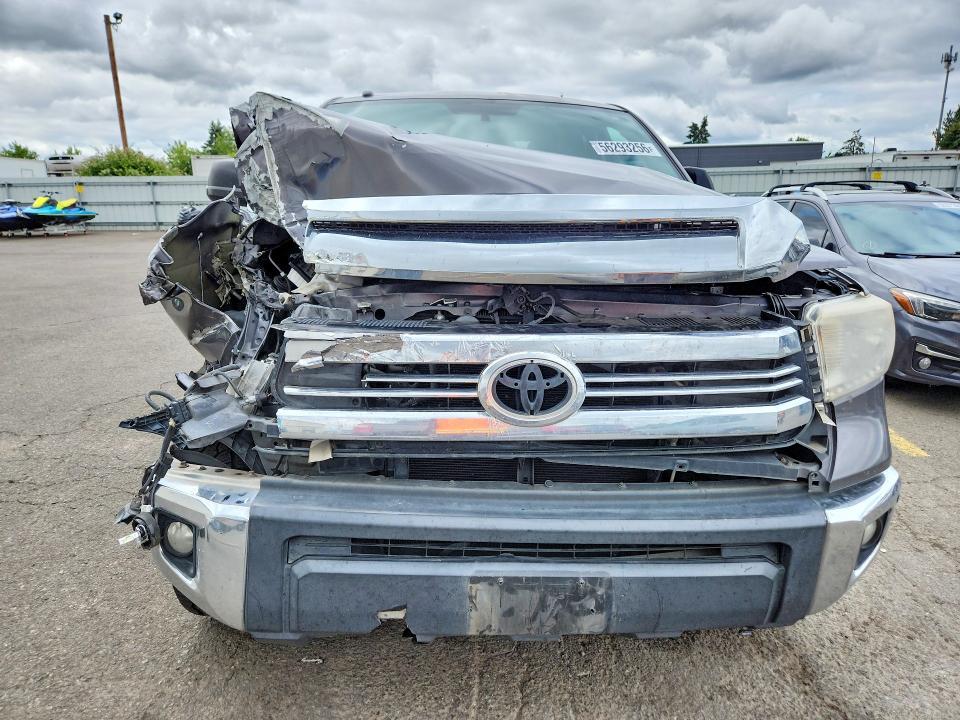 2017 Toyota Tundra SR5