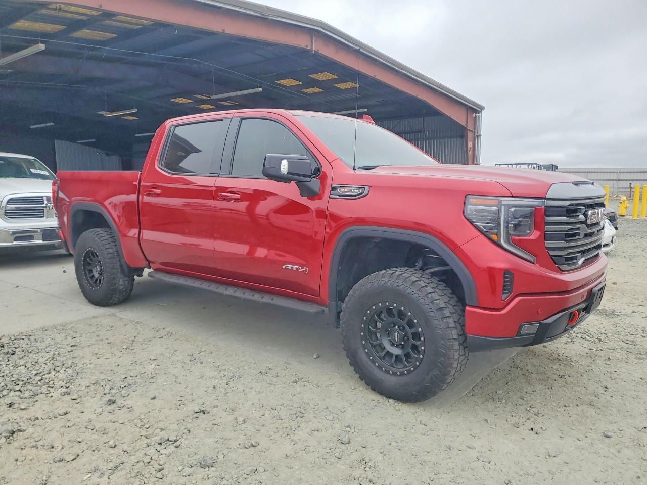 2023 GMC Sierra K1500 AT4