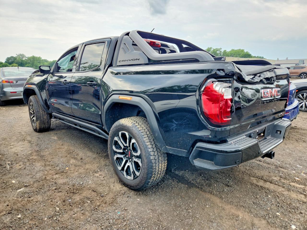 2025 GMC Canyon AT4