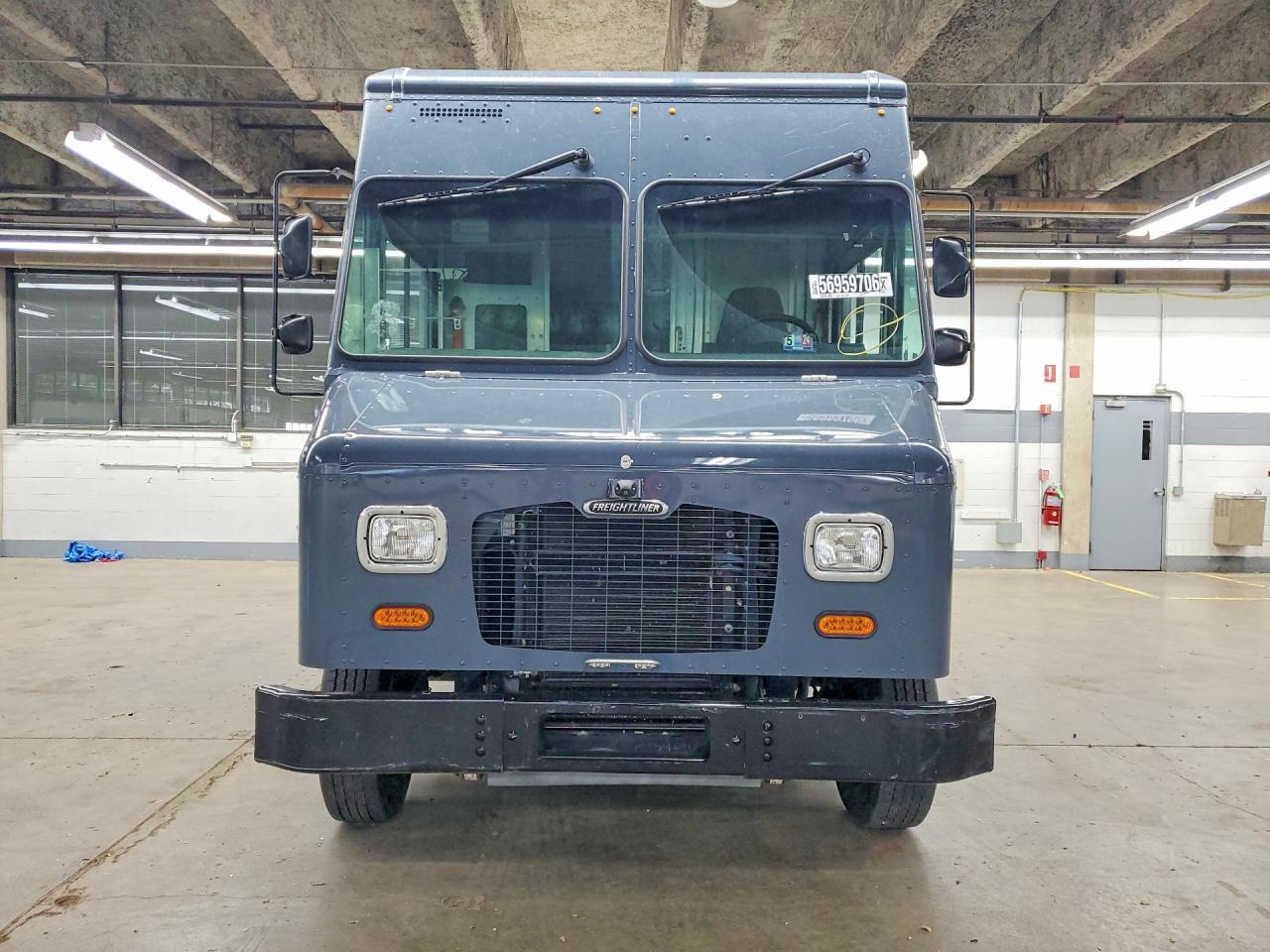 2020 Freightliner MT45G Chassis Delivery Truck