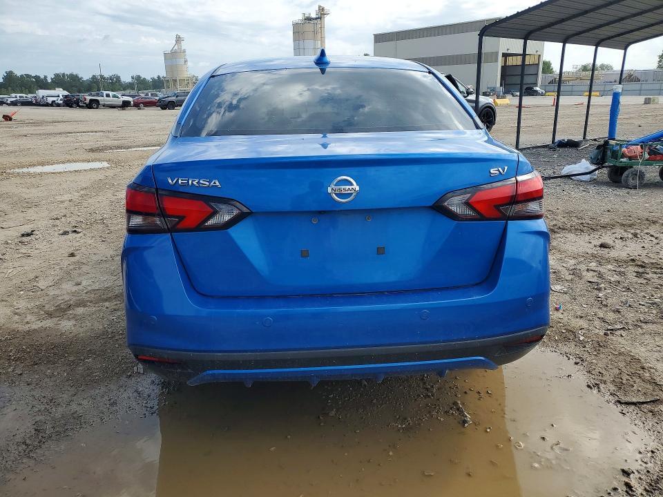 2020 Nissan Versa sv