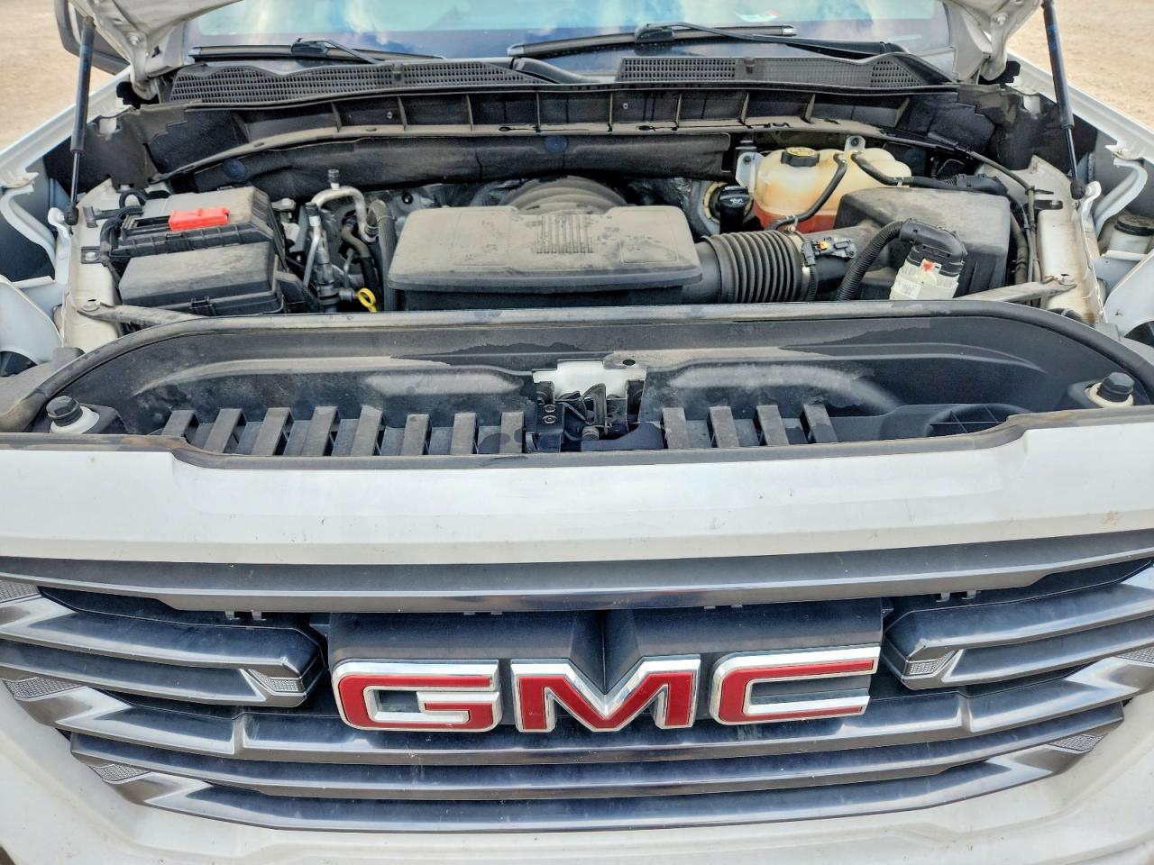 2022 GMC Sierra Limited K1500 AT4