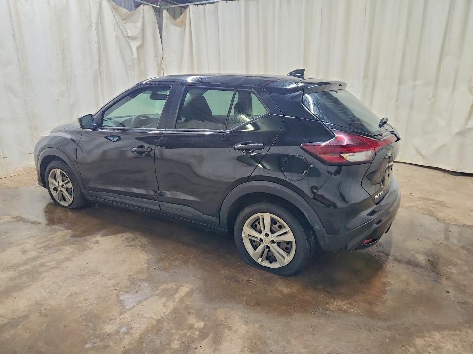 2023 Nissan Kicks s