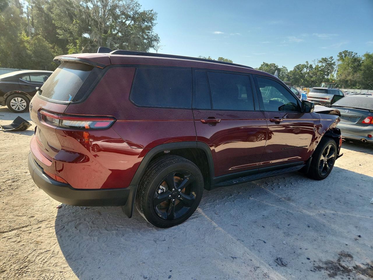 2024 Sterling Grand Cherokee L Laredo