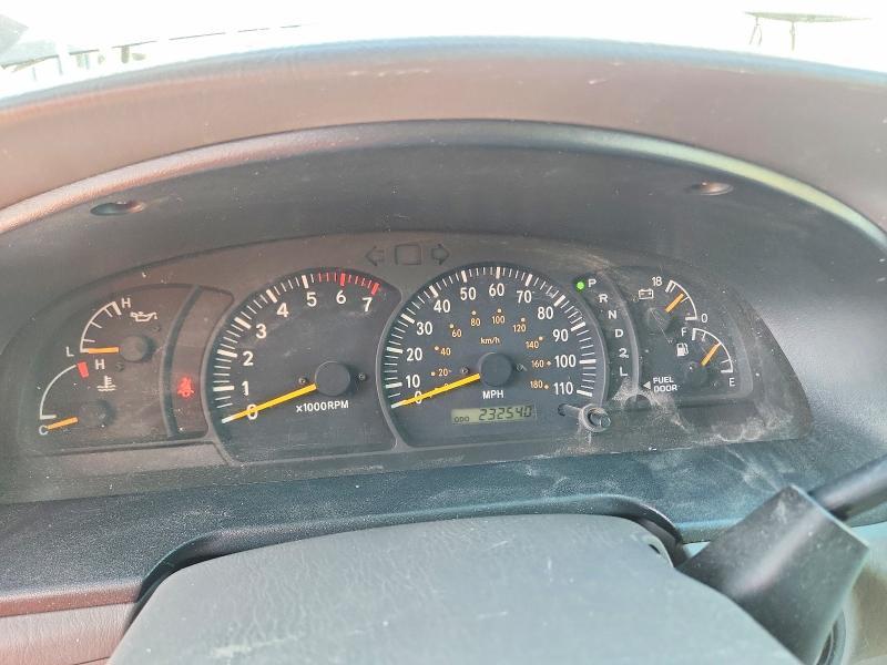 2002 Toyota Tundra SR5 V8