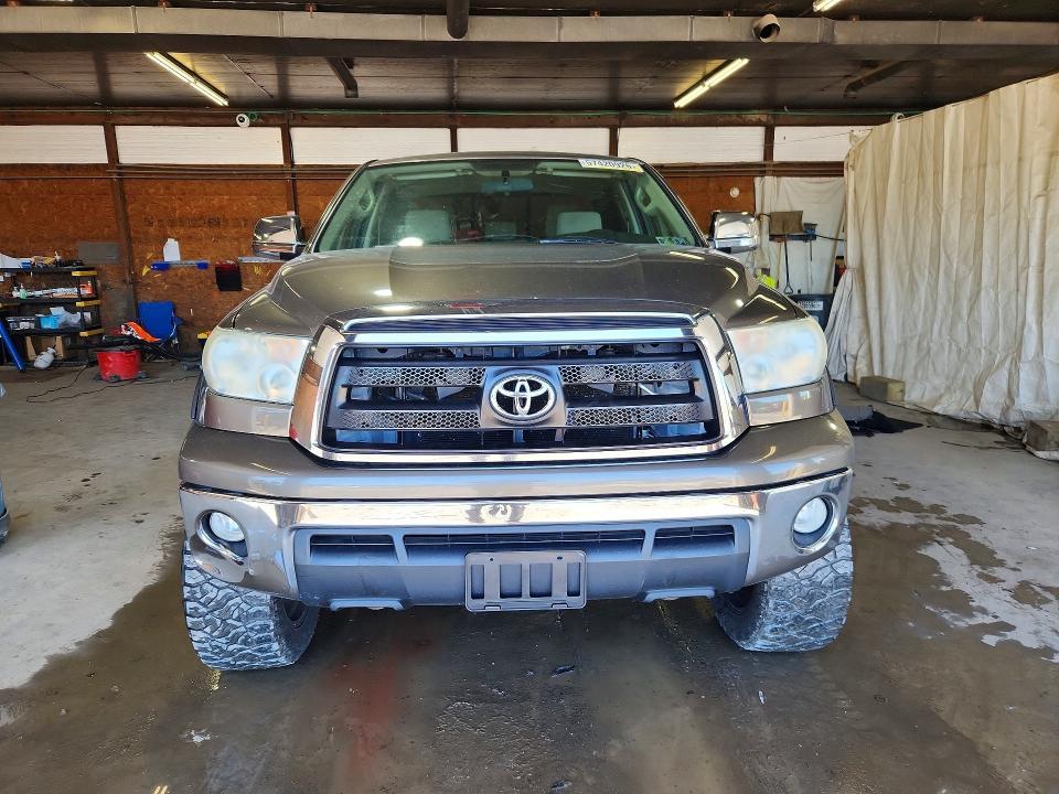 2011 Toyota Tundra Double Cab SR5