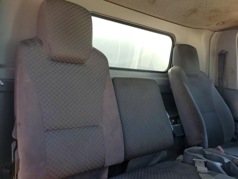 2011 Isuzu NPR