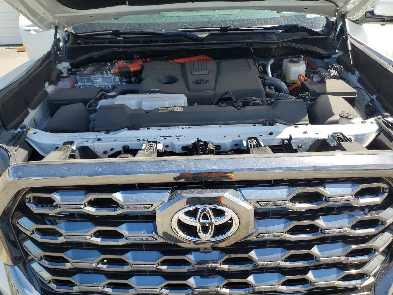 2025 Toyota Tundra Platinum HV